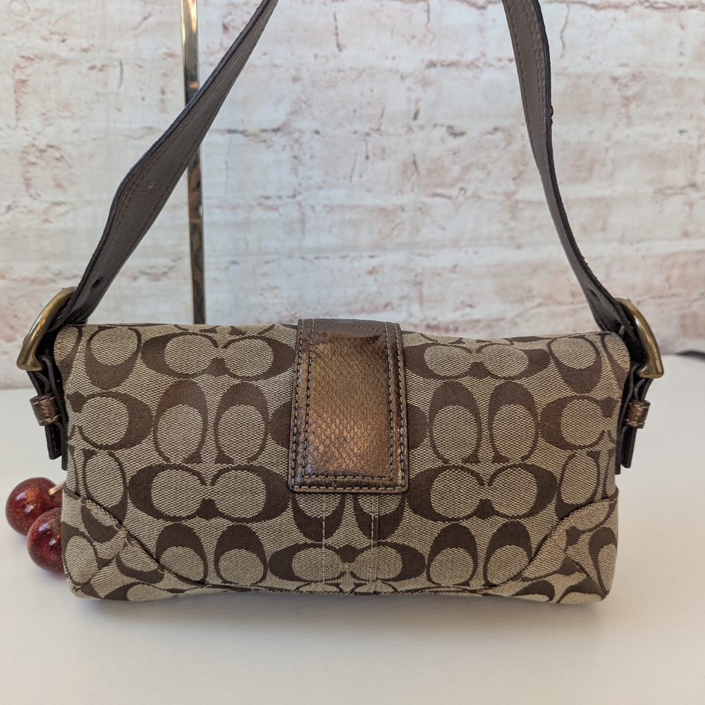 Coach Soho 8k38Signature ShoulderBag Leather & canvas women's Bag - Picture 3 of 16